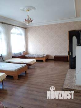 Дом 300м&sup2;, 2-этажный, на длительный срок, 