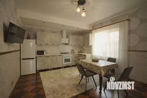 Дом 140м², 2-этажный, на длительный срок, 