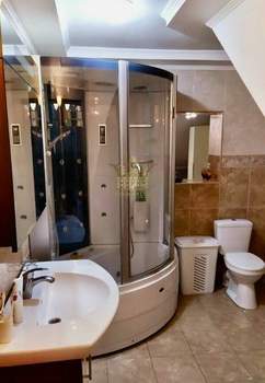 Дом 208м², 2-этажный, на длительный срок, 