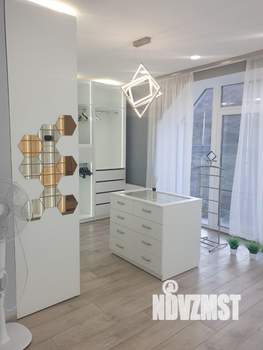 Таунхаус 300м², 3-этажный, на длительный срок, 