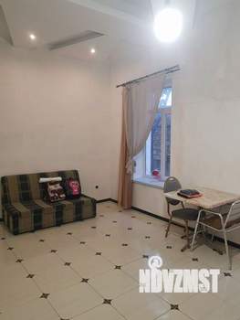 Дом 100м&sup2;, 3-этажный, на длительный срок, 