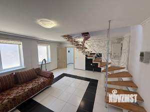 Дом 140м², 2-этажный, на длительный срок, 