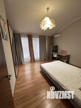 Дом 280м&sup2;, 2-этажный, на длительный срок, 