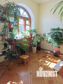 Дом 350м&sup2;, 2-этажный, на длительный срок, 