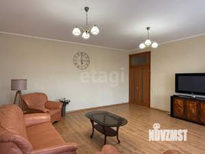 Таунхаус 278м², 3-этажный, на длительный срок, 