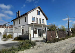 Дом 150м&sup2;, 2-этажный, участок 6 сот.  