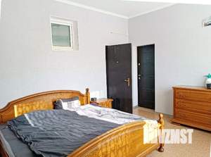 Дом 331м&sup2;, 2-этажный, участок 6 сот.  