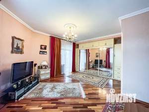 Дом 288м&sup2;, 2-этажный, участок 6 сот.  