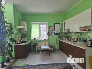 Дом 304м², 3-этажный, участок 5 сот.  