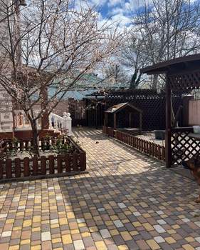 Дом 547м&sup2;, 4-этажный, участок 6 сот.  