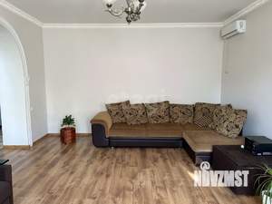 Дом 270м&sup2;, 2-этажный, участок 8 сот.  