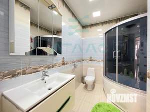 Дом 208м², 3-этажный, участок 3 сот.  