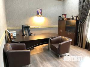 Дом 730м&sup2;, 3-этажный, участок 6 сот.  