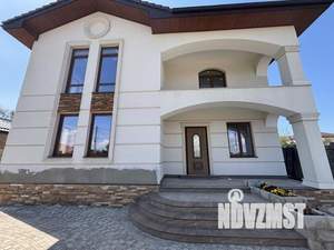 Дом 270м&sup2;, 2-этажный, участок 8 сот.  