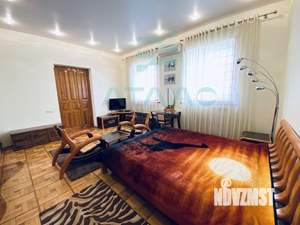 Дом 296м&sup2;, 2-этажный, участок 8 сот.  