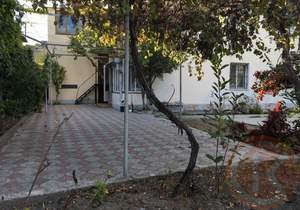 Дом 225м&sup2;, 2-этажный, участок 6 сот.  