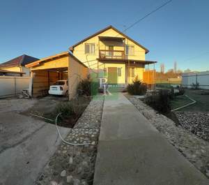 Дом 172м², 2-этажный, участок 10 сот.  