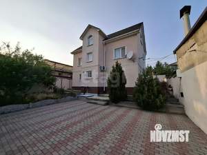 Дом 220м&sup2;, 3-этажный, участок 5 сот.  