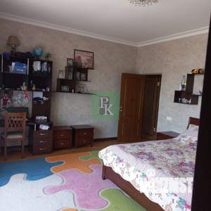 Дом 347м², 3-этажный, участок 6 сот.  