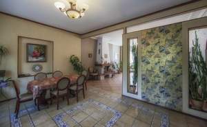 Дом 220м², 2-этажный, участок 6 сот.  