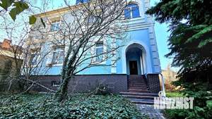 Дом 661м², 3-этажный, участок 19 сот.  