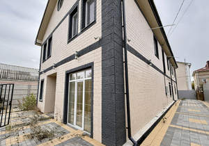 Дом 297м&sup2;, 2-этажный, участок 5 сот.  