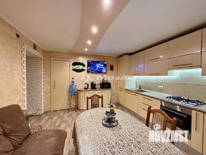 Дом 181м&sup2;, 2-этажный, участок 6 сот.  