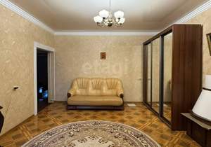 Дом 290м&sup2;, 3-этажный, участок 6 сот.  