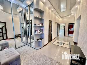 Дом 265м&sup2;, 5-этажный, участок 6 сот.  