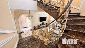 Дом 410м&sup2;, 2-этажный, участок 8 сот.  