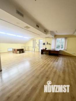 Дом 251м&sup2;, 2-этажный, участок 2 сот.  