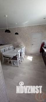 Дом 180м&sup2;, 2-этажный, участок 5 сот.  