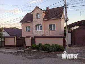 Дом 220м&sup2;, 3-этажный, участок 5 сот.  