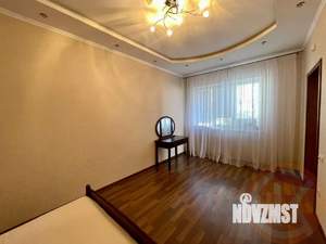 Дом 200м&sup2;, 2-этажный, участок 6 сот.  