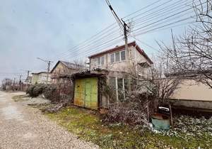 Дом 150м&sup2;, 2-этажный, участок 6 сот.  