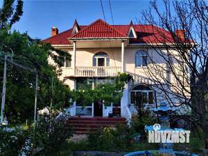 Дом 385м&sup2;, 2-этажный, участок 13 сот.  