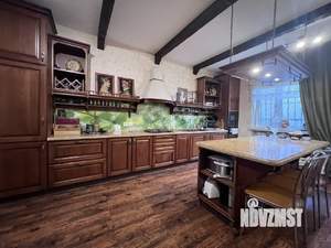 Дом 581м&sup2;, 3-этажный, участок 5 сот.  