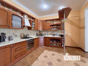 Дом 543м&sup2;, 2-этажный, участок 12 сот.  