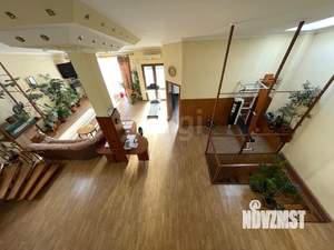 Дом 354м², 3-этажный, участок 4 сот.  