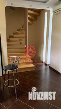 Дом 230м², 2-этажный, участок 6 сот.  