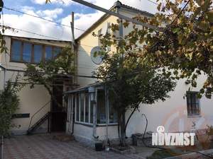 Дом 225м&sup2;, 2-этажный, участок 6 сот.  