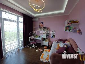 Дом 360м², 2-этажный, участок 8 сот.  