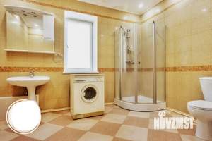 Дом 374м², 3-этажный, участок 30 сот.  