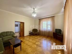 Дом 266м², 3-этажный, участок 6 сот.  
