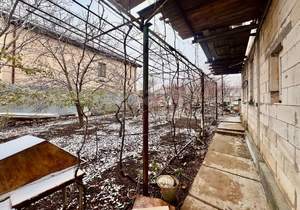 Дом 150м&sup2;, 2-этажный, участок 6 сот.  