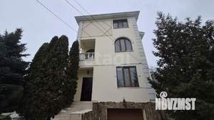 Дом 430м&sup2;, 3-этажный, участок 4 сот.  