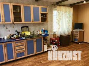 Дом 360м², 2-этажный, участок 6 сот.  