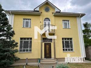 Дом 145м², 2-этажный, участок 5 сот.  