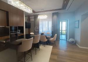 Дом 222м&sup2;, 2-этажный, участок 10 сот.  