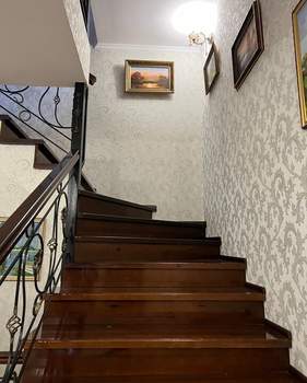 Дом 547м&sup2;, 4-этажный, участок 6 сот.  